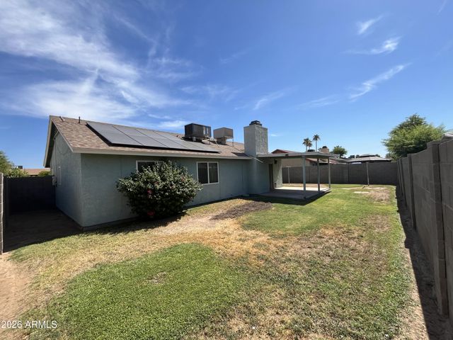 7957 W GLENROSA Avenue W, Phoenix, AZ 85033