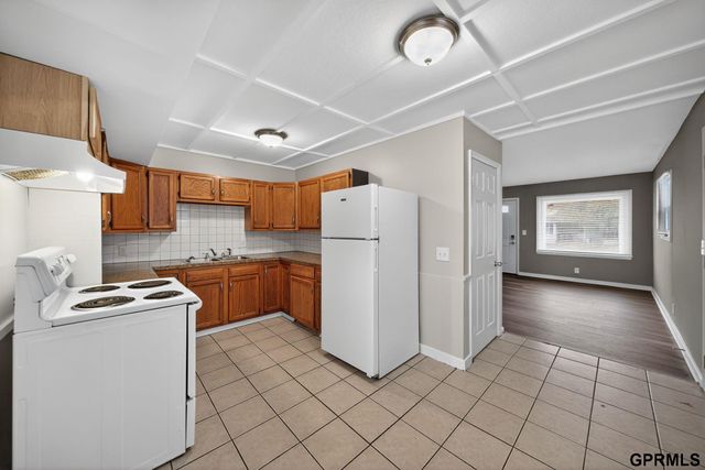 4237 Curtis Avenue, Omaha, NE 68111