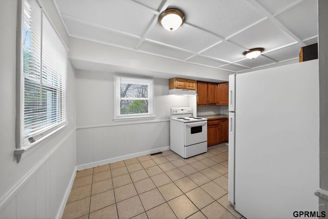 4237 Curtis Avenue, Omaha, NE 68111