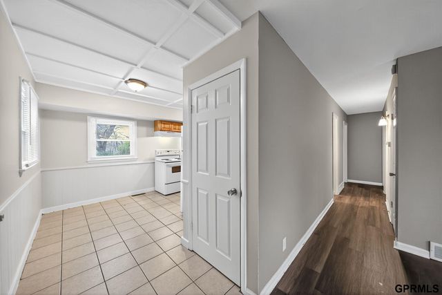 4237 Curtis Avenue, Omaha, NE 68111