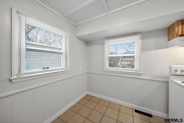 4237 Curtis Avenue, Omaha, NE 68111