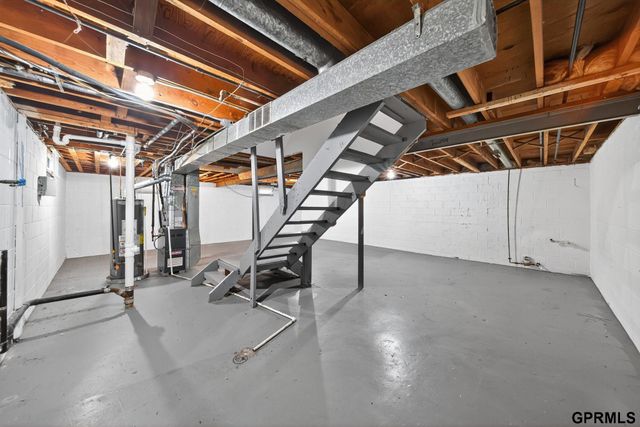 4237 Curtis Avenue, Omaha, NE 68111