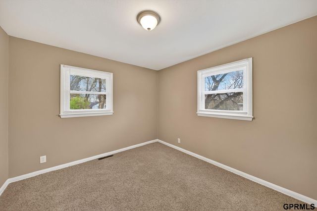 4237 Curtis Avenue, Omaha, NE 68111