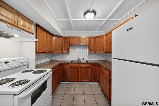 4237 Curtis Avenue, Omaha, NE 68111