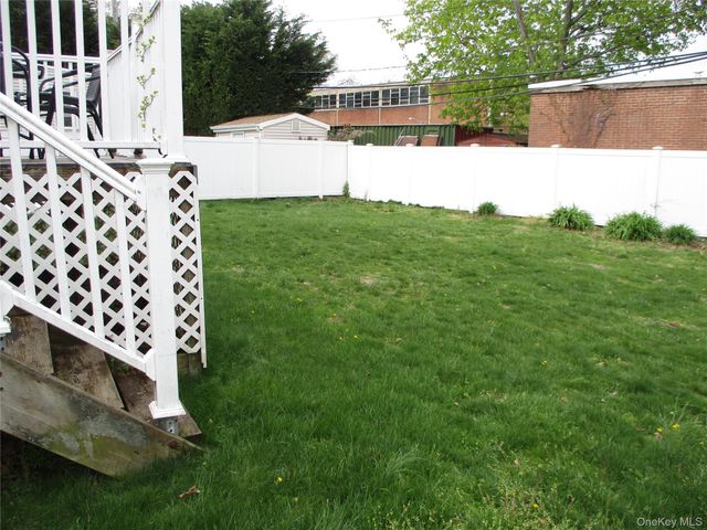 19 Acorn Road, East Rockaway, NY 11518