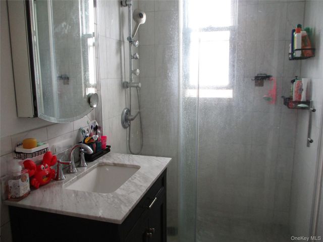 19 Acorn Road, East Rockaway, NY 11518