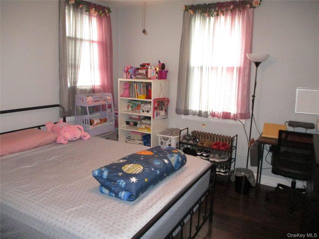 19 Acorn Road, East Rockaway, NY 11518