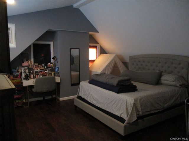 19 Acorn Road, East Rockaway, NY 11518