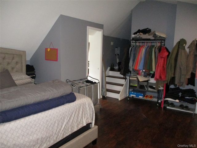 19 Acorn Road, East Rockaway, NY 11518