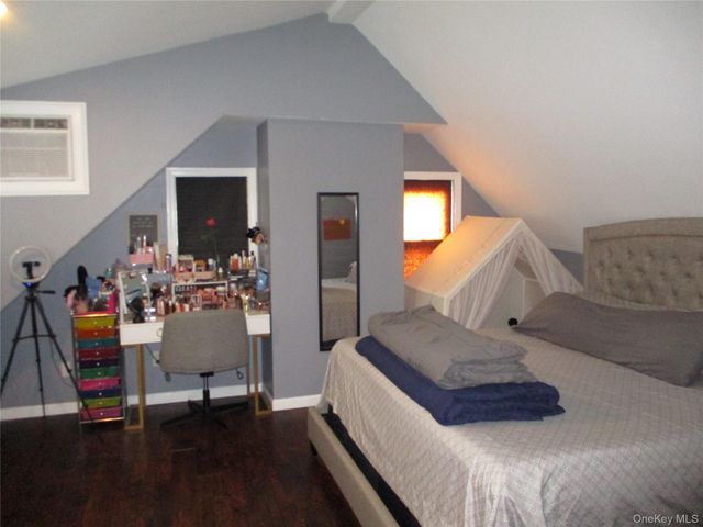 19 Acorn Road, East Rockaway, NY 11518