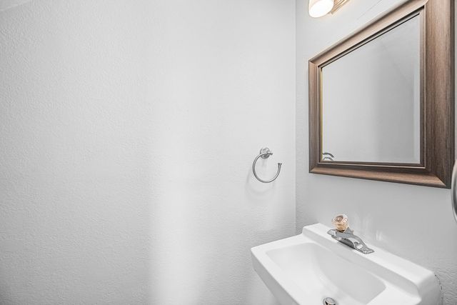 1455 N Alma School Road 11, Mesa, AZ 85201