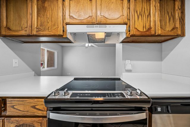 1455 N Alma School Road 11, Mesa, AZ 85201