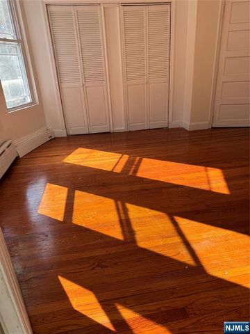 142 St Nicholas Avenue, Englewood, NJ 07631