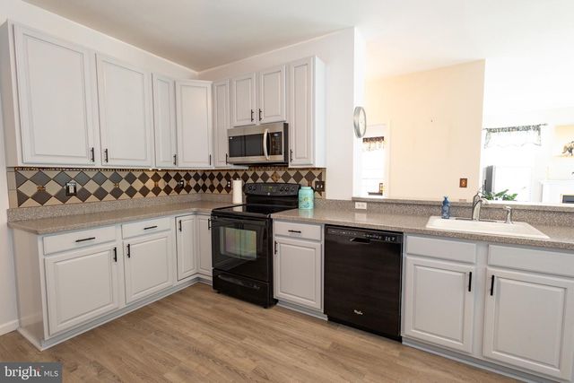 39 MISSION WAY, Barnegat, NJ 08005