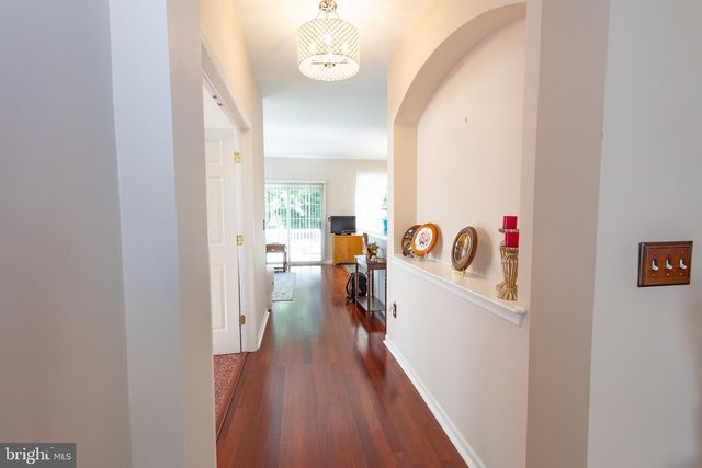 39 MISSION WAY, Barnegat, NJ 08005