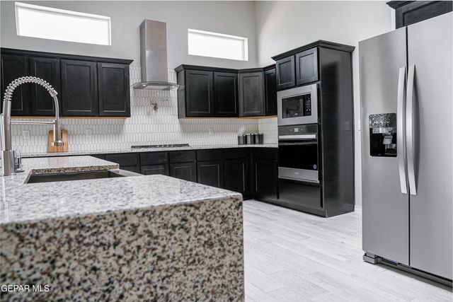 3853 Surmise Street, El Paso, TX 79938