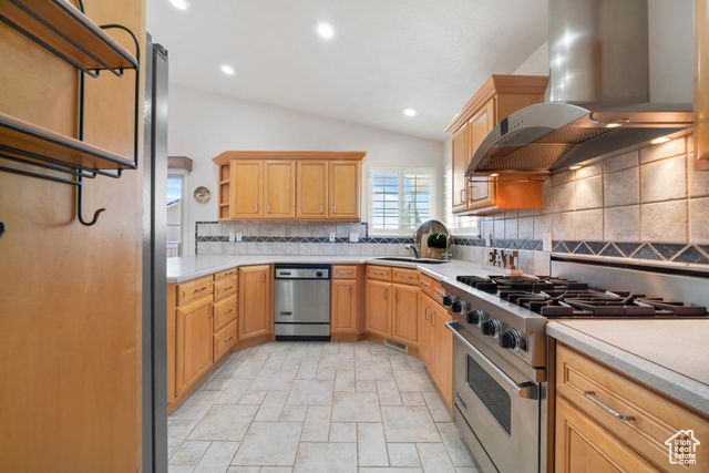 127 W HILL HAVEN DR, Perry, UT 84302