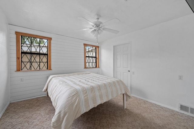 304 Sunrise Drive, Livingston, TX 77351