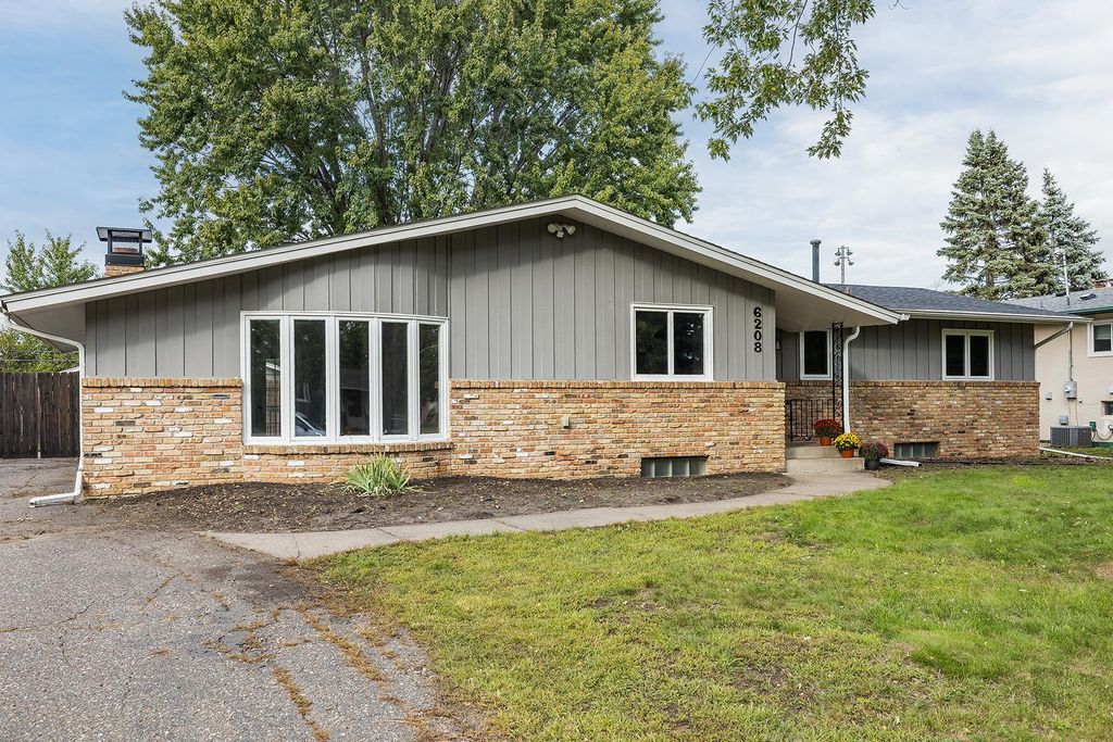 6208 81st Avenue N, Brooklyn Park, MN 55443 — photo 2