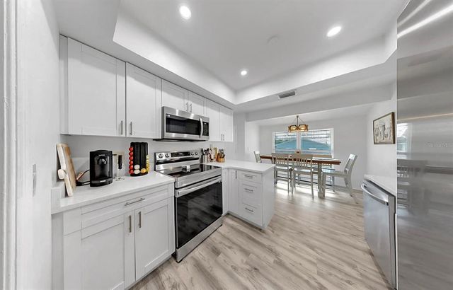 10713 N OJUS DRIVE, Tampa, FL 33617
