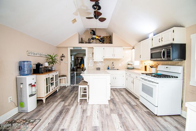 61 River Drive, Toms River, NJ 08753