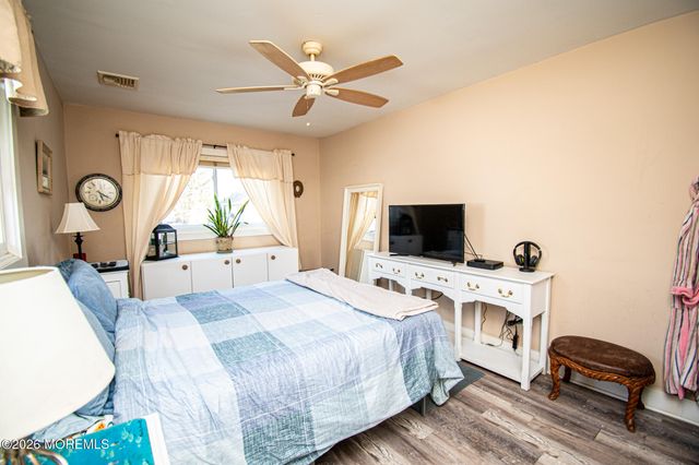 61 River Drive, Toms River, NJ 08753