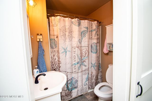 61 River Drive, Toms River, NJ 08753