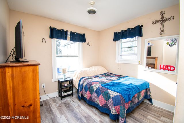 61 River Drive, Toms River, NJ 08753