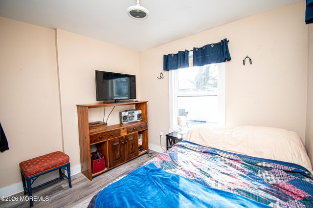 61 River Drive, Toms River, NJ 08753