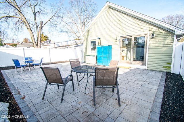 61 River Drive, Toms River, NJ 08753