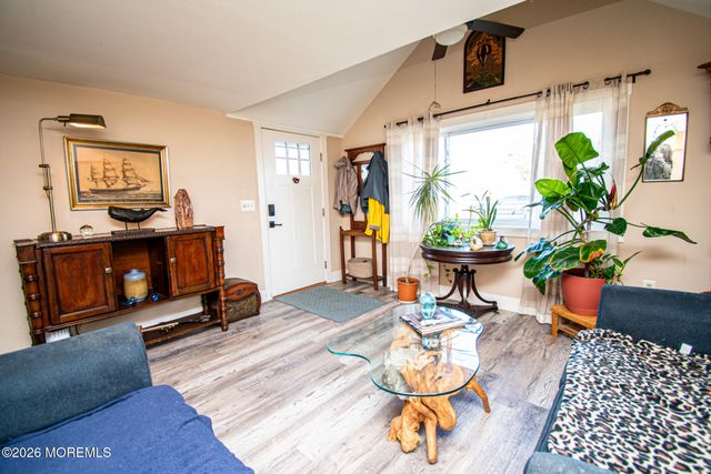 61 River Drive, Toms River, NJ 08753