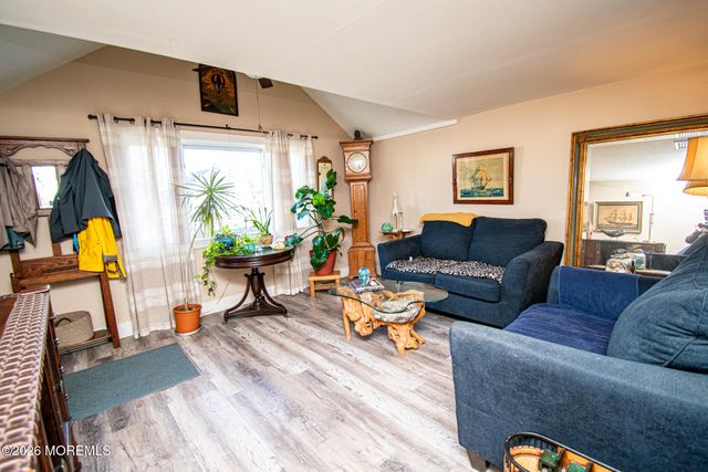 61 River Drive, Toms River, NJ 08753