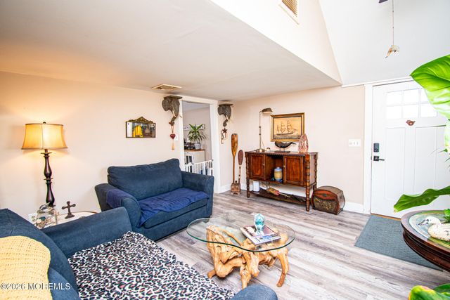 61 River Drive, Toms River, NJ 08753