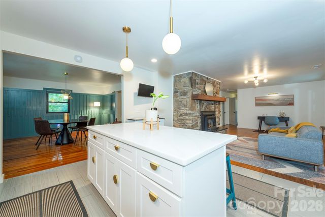 53 Vanderbilt Terrace, Asheville, NC 28806