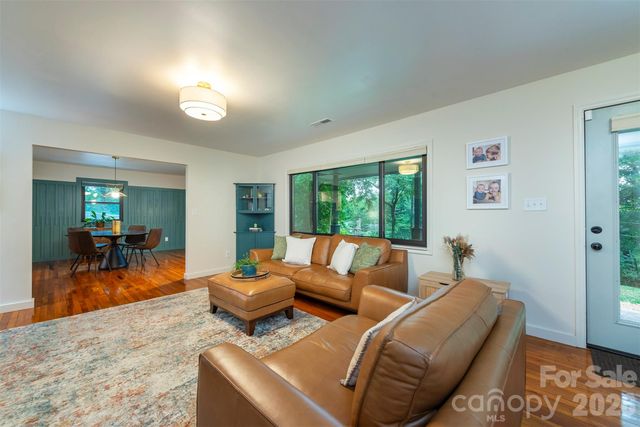 53 Vanderbilt Terrace, Asheville, NC 28806