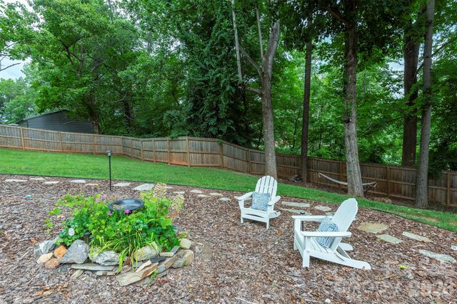 53 Vanderbilt Terrace, Asheville, NC 28806