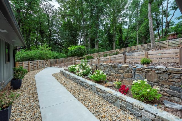 53 Vanderbilt Terrace, Asheville, NC 28806