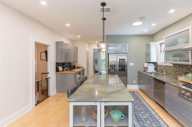 3114 W HAWTHORNE ROAD, Tampa, FL 33611
