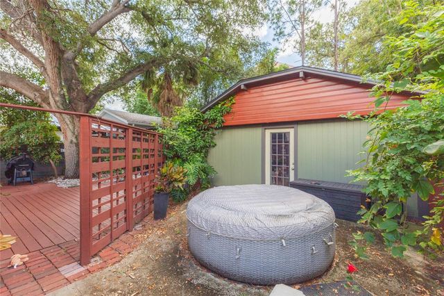 3114 W HAWTHORNE ROAD, Tampa, FL 33611