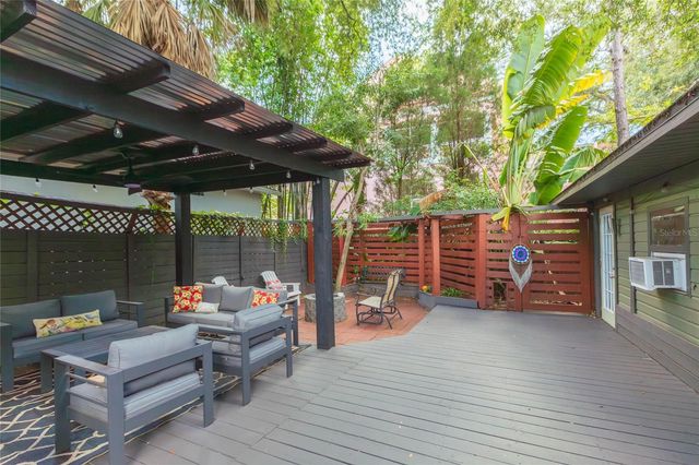 3114 W HAWTHORNE ROAD, Tampa, FL 33611