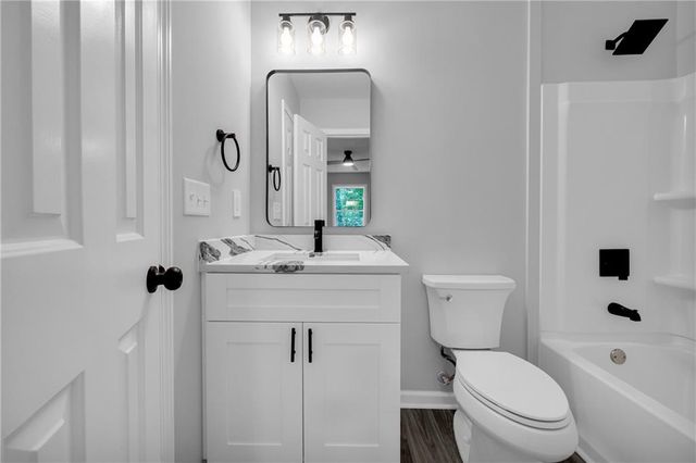 1044 Autumn Crest Court, Stone Mountain, GA 30083