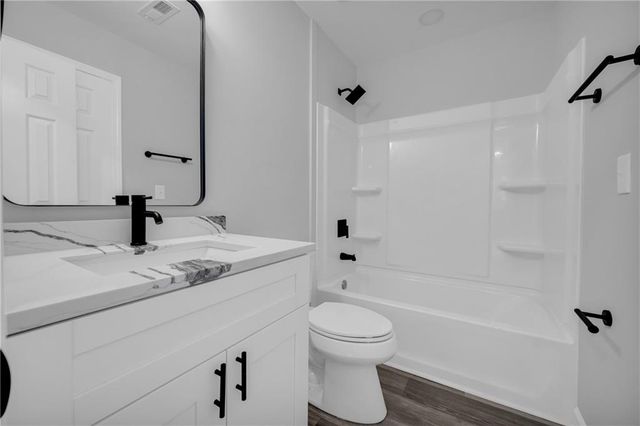 1044 Autumn Crest Court, Stone Mountain, GA 30083