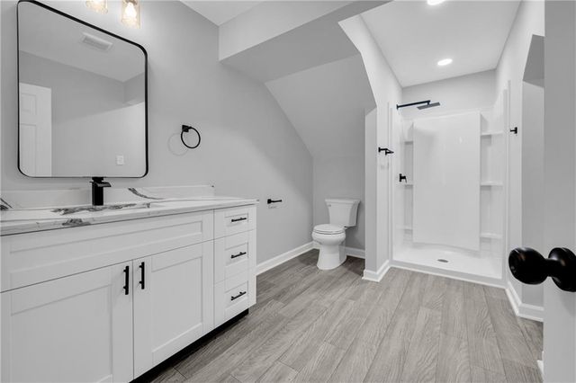 1044 Autumn Crest Court, Stone Mountain, GA 30083