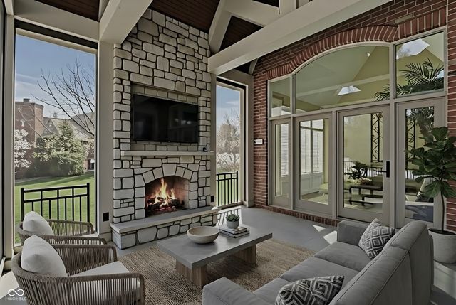 10967 Preservation Point, Fishers, IN 46037