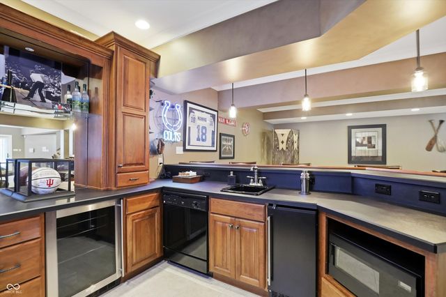 10967 Preservation Point, Fishers, IN 46037