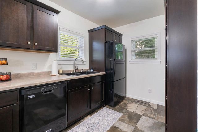 808 E 7th St, Superior, WI 54880