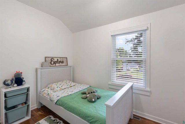 808 E 7th St, Superior, WI 54880