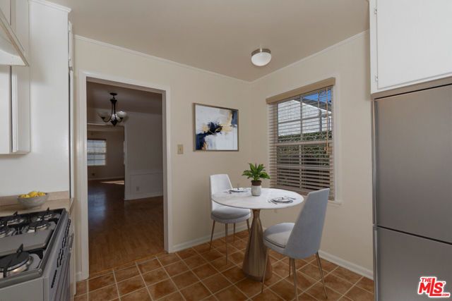 5260 Parkglen Avenue, Los Angeles, CA 90043