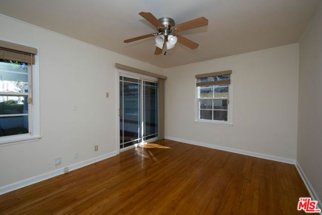 5260 Parkglen Avenue, Los Angeles, CA 90043