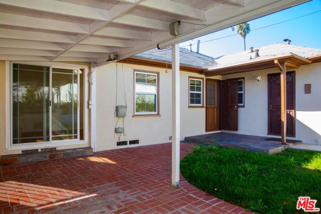 5260 Parkglen Avenue, Los Angeles, CA 90043